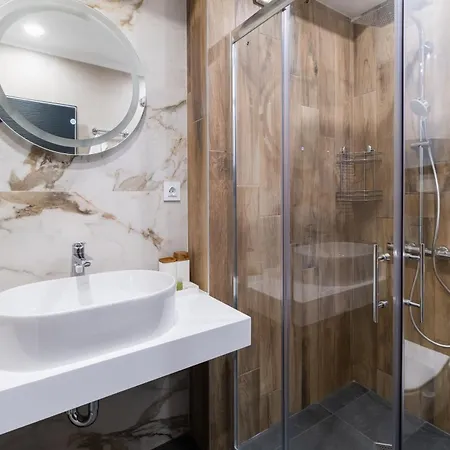 Modern 1-bedroom Διαμέρισμα *