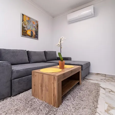 Modern 1-bedroom Φιλιππούπολη