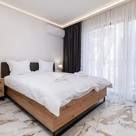 Modern 1-bedroom *