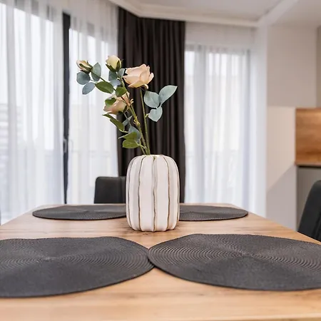 Modern 1-bedroom