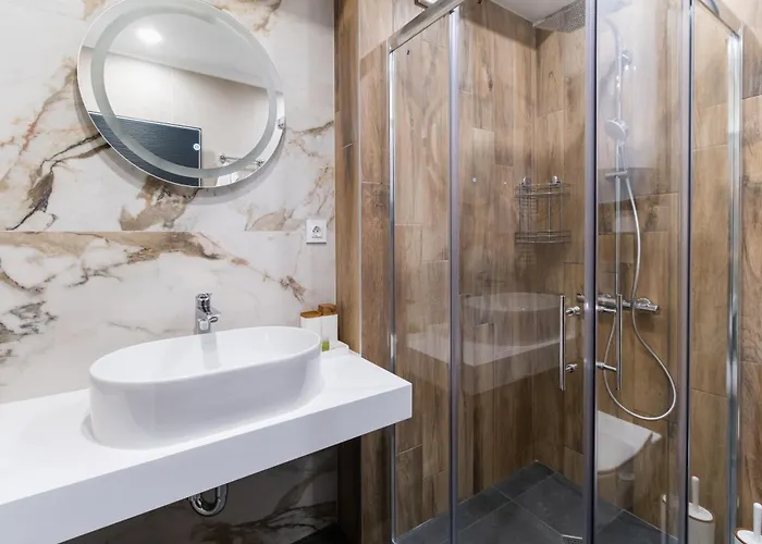 Modern 1-bedroom Apartament *